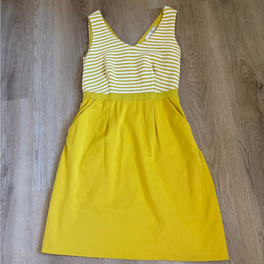 Boden Yellow and White V Neck Polly Dress with‎ Pockets